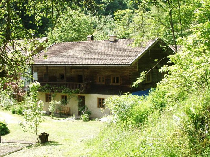 Dornröschen am Bachlauf - Ruhige Lage, kein Durchgangsverkehr - Traumhaft Natur erleben! Aussteiger! – Außen
