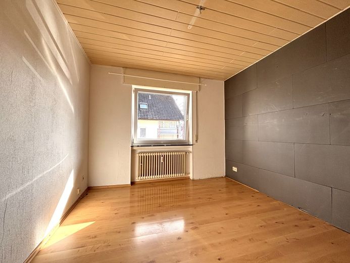 Diamante grezzo: appartamento di 4 locali con balcone – Kinderzimmer
