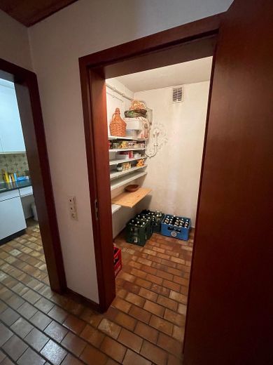 Weil der Stadt merkezinde büyük bir evde paylaşımlı daire odası – UG Abstellraum