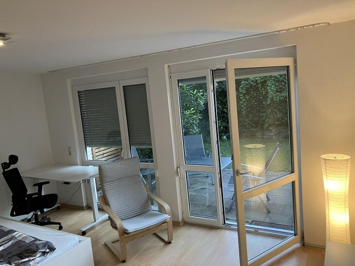 Tolles WG-Zimmer (19m^2) in Leinfelden mit Terrasse (TOP LAGE, ALLES NEU) – EG 19 m^2 