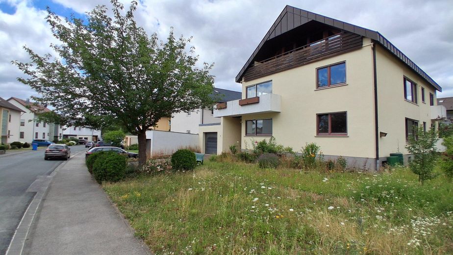 -RESERVIERT- Wohn- und Geschäftshaus, als Dreifamilienhaus geeignet – Foto 1