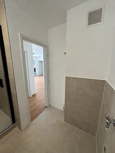 Appartement lumineux de 3 pièces dans un emplacement central – première occupation après rénovation – Photo 5