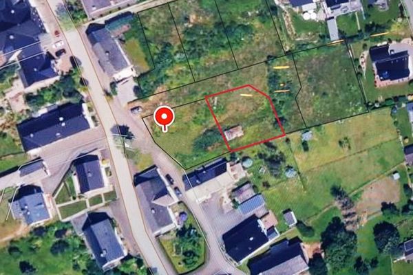 Amplio terreno edificable en Brilon-Altenbüren – aprox. 900 m², ubicación soleada por un precio de compra de 90.000 €