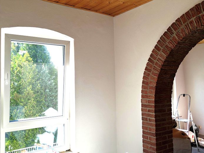 Für Ehepaar ohne Kind, 3 Zi Kü Bad im 1.OG – Wohnzimmer