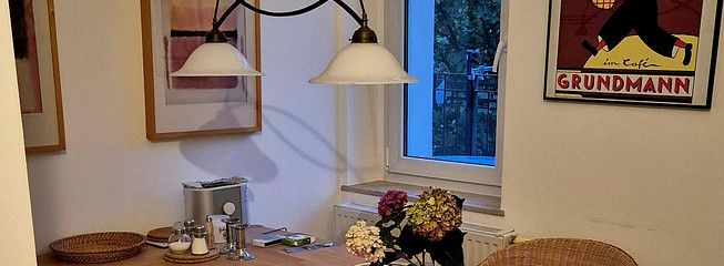 Світла, тиха 2-кімнатна квартира в Зюдфорштадті – Wohnküche