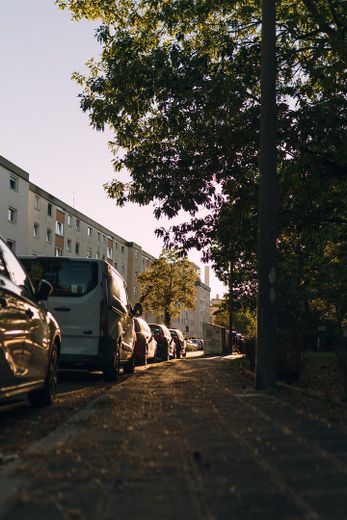 Natychmiast dostępne: piękne mieszkanie 2-pokojowe z loggią od zachodu i zmodernizowaną łazienką – Abendstimmung