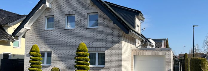 Haus + zweite Garage
