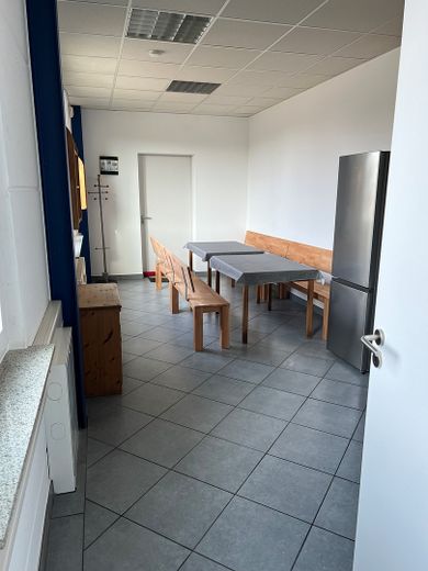 Top-Gewerbeimmobilie: Flexibel nutzbar - als Lager, Werkstatt, Produktion oder auch Handel. – Aufenthaltsraum