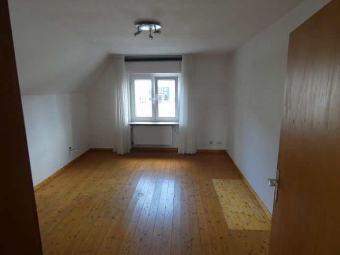 Mehrfamilienhaus mit Südlage und traumhaftem Ausblick – Schlafzimmer DG