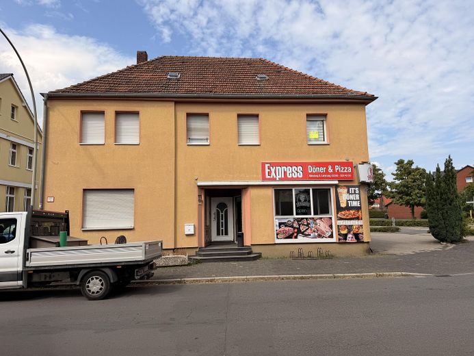 Wohn- und Geschäftshaus mit Ladenfläche, Nebengebäude, Garagen&Ausbaupotenzial in Nordkirchen-VHB – Haus- und Geschäftseingang