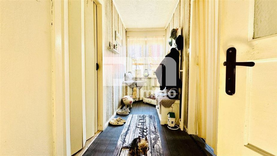 Vielseitiges Raumwunder mit Potenzial: Ein- bis Zweifamilienhaus im Herzen von Amt Creuzburg – OG Flur / Diele