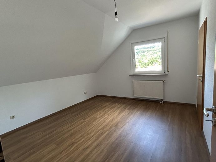 3,5Zi-Maisonette-Wohnung,2Garagen,Balkon,Küche,Kamin,GästeWC,Niedernhausen,Schäfersberg. – OGSchlafzimmer/BüroNr.2 rechts