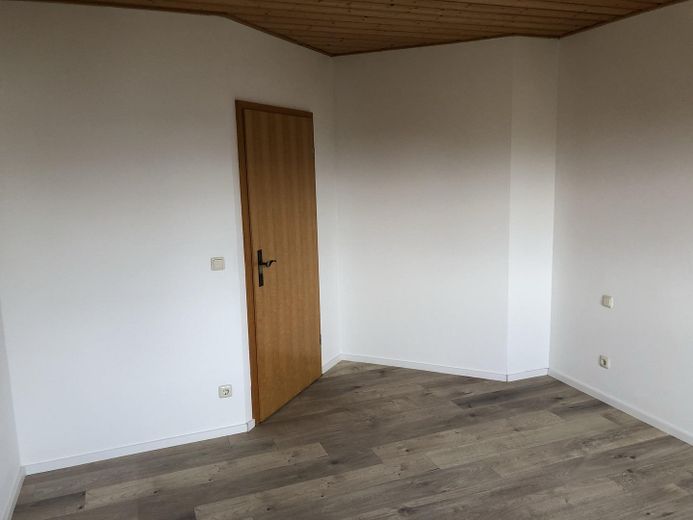 Wunderschöne Wohnung mit Balkon in bester Lage von Pöttmes – Zimmer 3