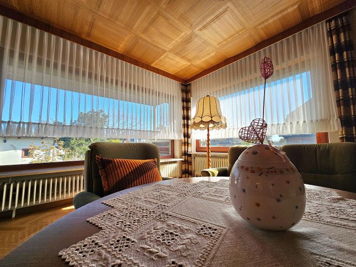 Großes Wohnzimmer-Erdgeschoss