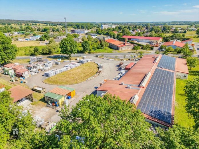 +++ Zukunftssicher investieren: Vielseitige Gewerbeimmobilie mit A19-Anbindung und Flughafen-Nähe ++ – Rückansicht