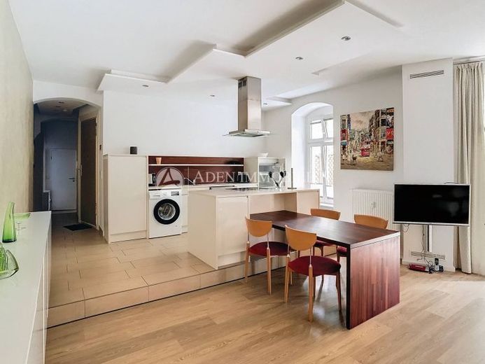 In einem der schönsten Häuser : Terrassen-Wohnung mit Hotel-Feeling in Bestlage Charlottenburgs ! – Foto 1