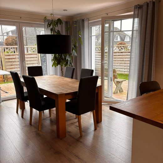 Essbereich und Terasse EG