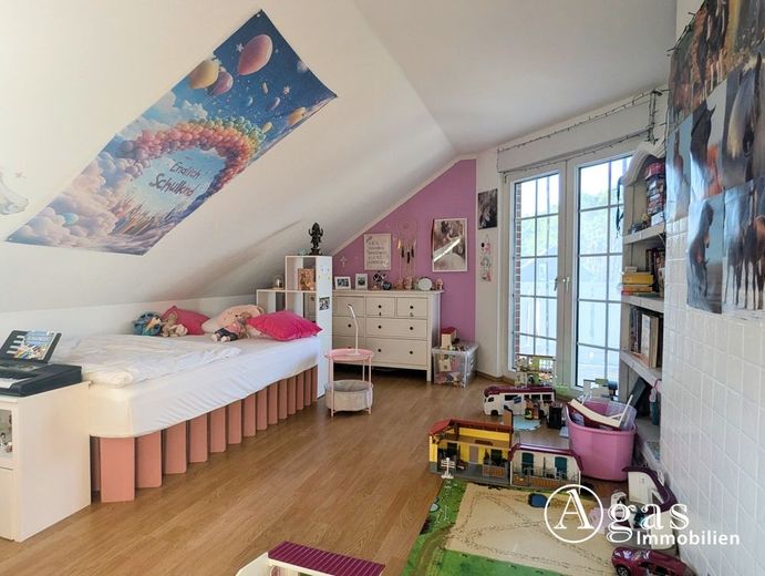Exklusives Einfamilienhaus in naturnaher Idylle – Kinderzimmer