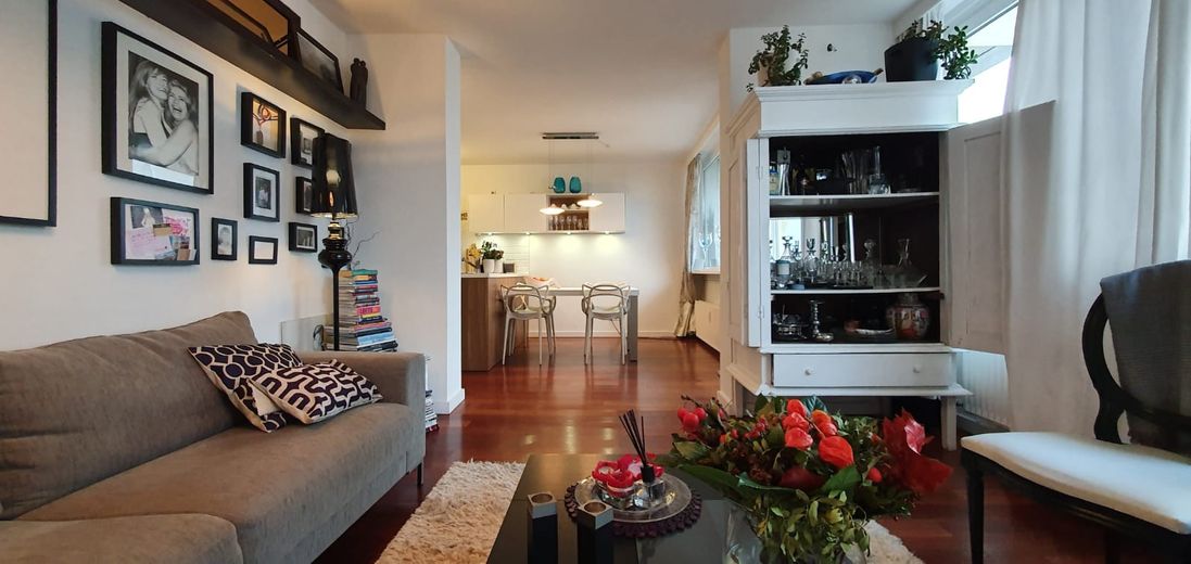 Exklusive, modernisierte und möblierte 2,5-Zimmer DG-Wohnung und Tiefgarage. – Foto 15