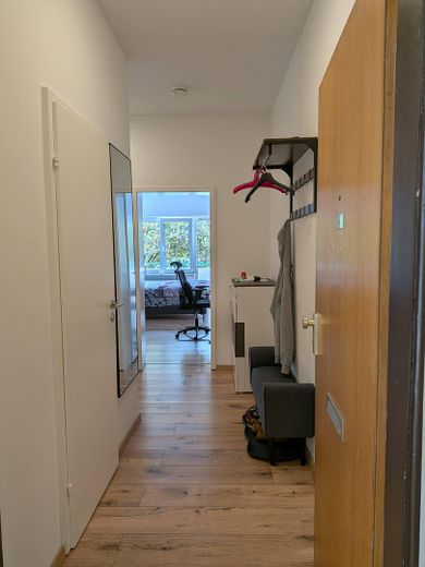 3-pokojowe mieszkanie w Alt-Moosach, 3 minuty do U3, wśród zieleni i z dużą ilością słońca. Bez prowizji! – Eingang