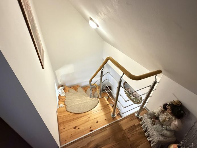 100m² Wohnung mit Fußbodenheizung, Klimaanlage, Balkon, 2 PKW Stellplätze – Foto 25