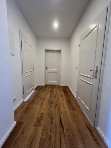 Ihr neues Zuhause wartet - Erstbezug nach Kernsanierung mit Balkon – Flur