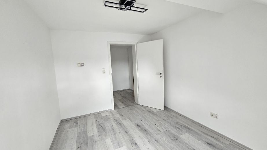 ZENTRUM ALSDORF,SEHR SCHÖNE ca. 63 m2 DACHGESCHOSS WOHNUNG ZU VERMIETEN – Foto 12