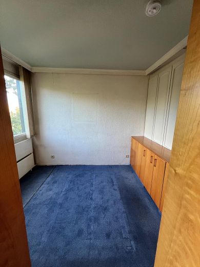 Apartamento de 2 habitaciones disponible para ocupar en el Hansaviertel – Schlafzimmer_Ansicht 1
