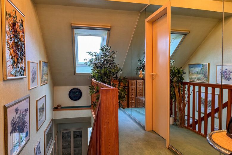 Kapitalanlage mit historischem Charme: 2 Zimmer Maisonett mit Tiefgarage und Balkon in Vegesack – Flur