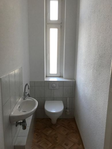 UNI Yakını Chemnitz Bernsdorf’ta YENİ 6 Odalı Daire – Gäste-WC
