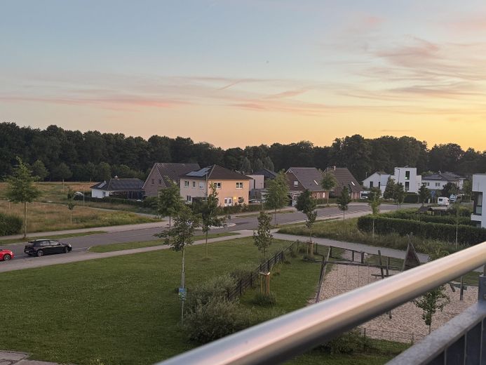 Modernes Reihenmittelhaus, Baujahr 2016, ruhig gelegen in Toplage von Ahrensburg – PROVISIONSFREI! – Dachterasse Staffelgeschoss