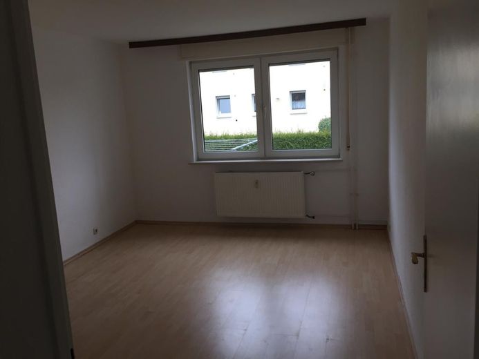 3 Zimmer-Wohnung in Rodgau/Rollwald – Schlafzimmer