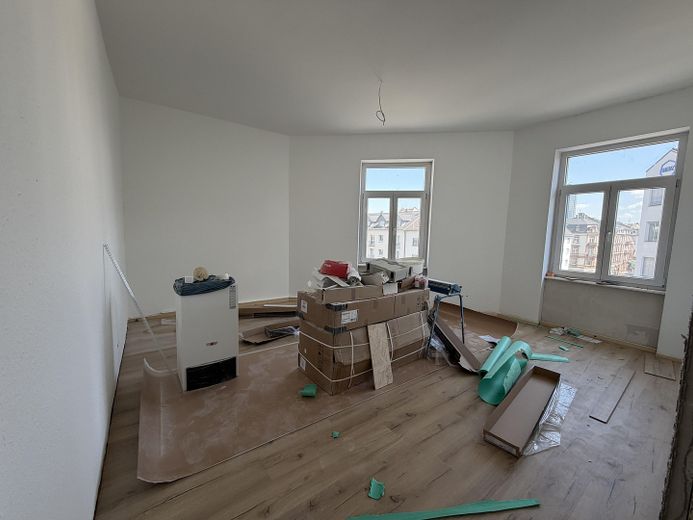 *Erstbezug* Kernsanierte 3-Zimmer Altbau Wohnung mitten im Nordend mit EBK und Skylineblick – Zimmer 2