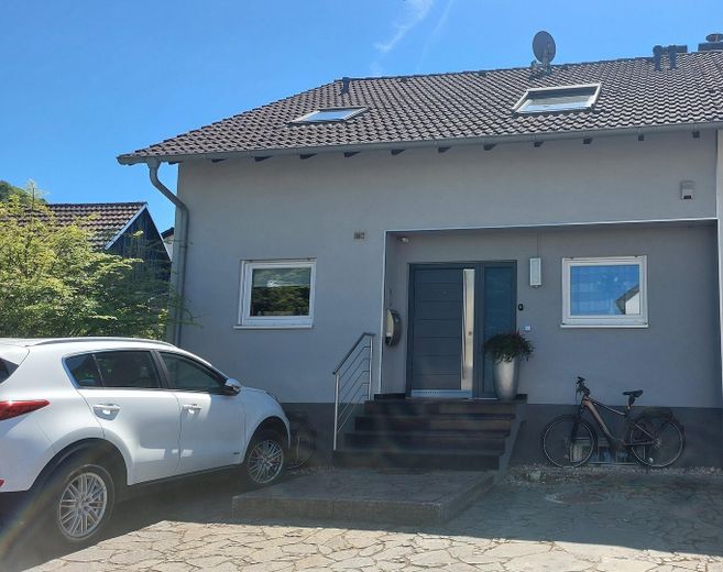 Ansicht Norden / 2 Stellplätze
