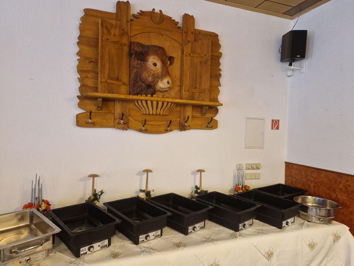 Restaurantimobilie mit viel Potential – Kaminzimmer