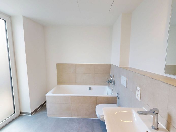 Wohntraum in Rissen: Exklusives 4-Zimmer-Penthouse mit eigenem Lift und weitläufiger Dachterrasse – Ansicht I: Bad