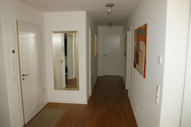 Zauberhafte 4-Zimmer-Whg. mit Süd-Loggia, ruhig und zentral – Foto 2