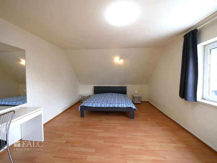 Außergewöhnlich! - Denn hier gilt: Einfach mehr... Raum! – Zimmer OG