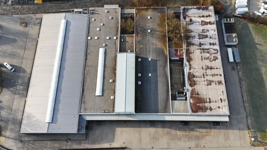Gewerbehalle 5 Euro pro Quadratmeter,  Teilbar ab 500 Quadratmeter möglich – Straßenansicht