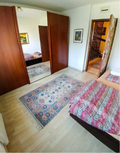 Zentral gelegendes grosses Reihenhaus- Strassenbahnanschluss nach Köln City/ Königsforst-Nähe – Kinderzimmer 1