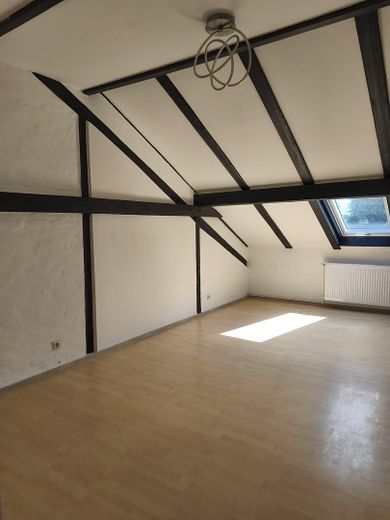 Charmante 3-Zimmer-Dachgeschosswohnung mit Garten – nur 2 Minuten zum Banter See – Raum 3