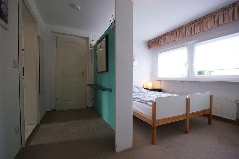 Helle, freundliche Wohnung mit Dachterrasse als Hotelalternative, gutes und ruhiges Wohnumfeld für Pendler – 12b7eb36e961172bea93d0e5735625a1ae0b1dba.jpg