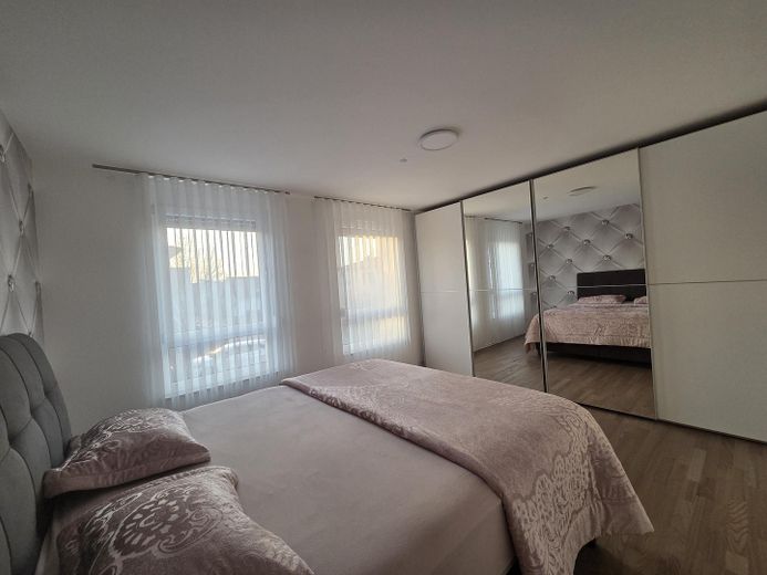 Casa a schiera centrale ben tenuta in posizione adatta alle famiglie a Laudenbach – Schlafzimmer 