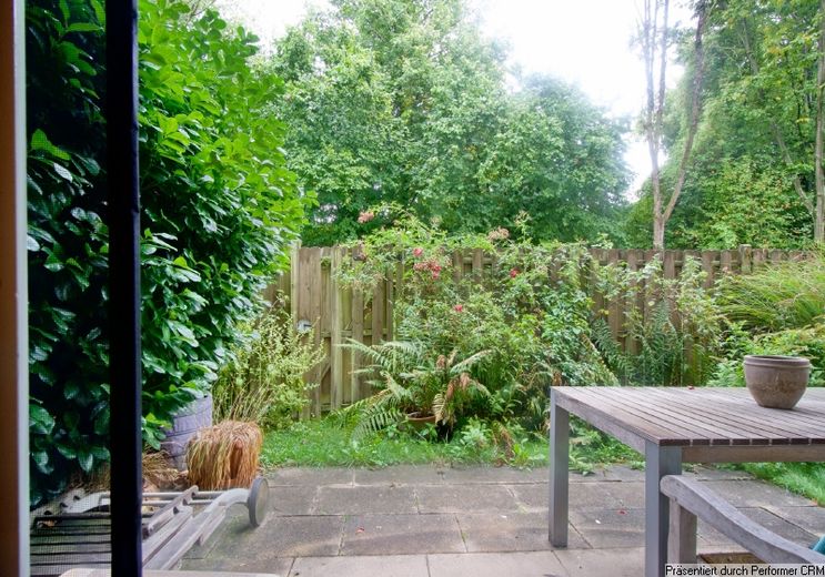 Schöne Wohnung mit Gartenterrasse in ruhiger Lage und mit Blick ins Grüne, nur fünf Minuten bis zur A 3. – 2709db8d8e40600ad804b4f5fef47ce974563795.jpg
