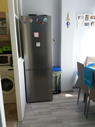 Großer Kühl/Gefrierschrank