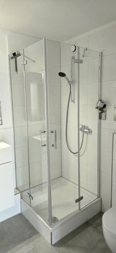 Modernisiertes 1-Zimmer-Apartment in Köln-Junkersdorf, SpoHo-nah – Bad