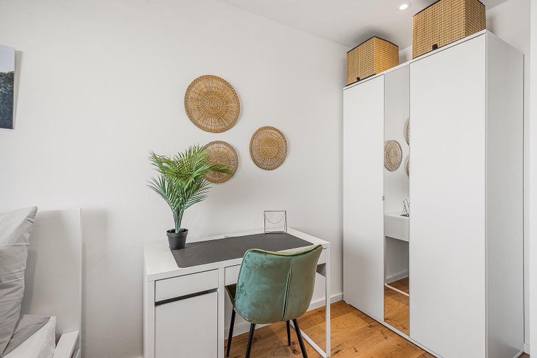 Möbliertes WG-Zimmer in renovierter 5er-WG – WG-Zimmer