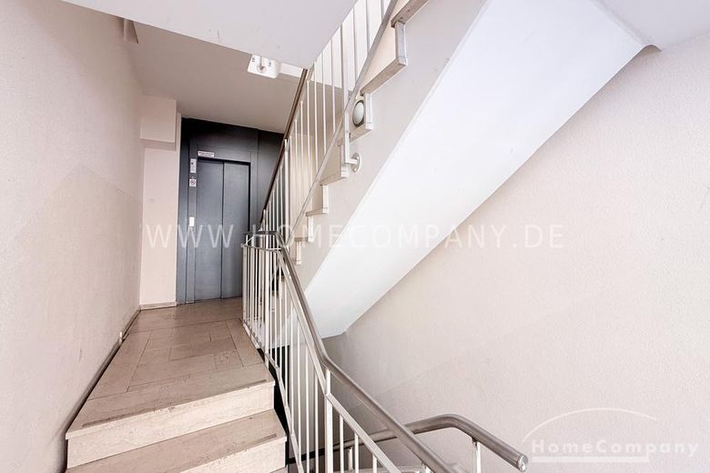 28054 HomeCompany Dresda Appartamento arredato con 2 locali e balcone nella Città Vecchia di Dresda max. 4 persone – 2eb71ab1c5cc75a1b75f381396b950f57e27d99b.jpg