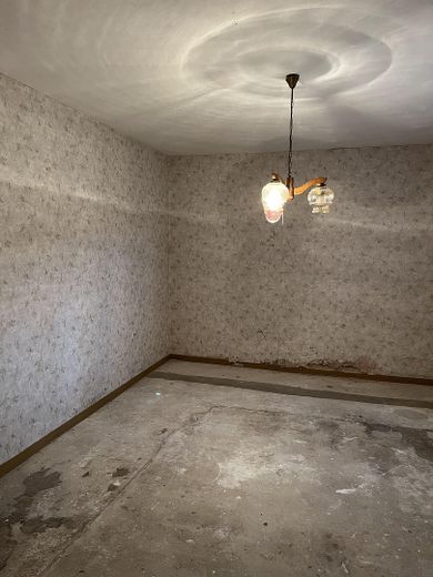 Casa unifamiliare / ex azienda agricola con grande terreno in posizione tranquilla – Foto 22
