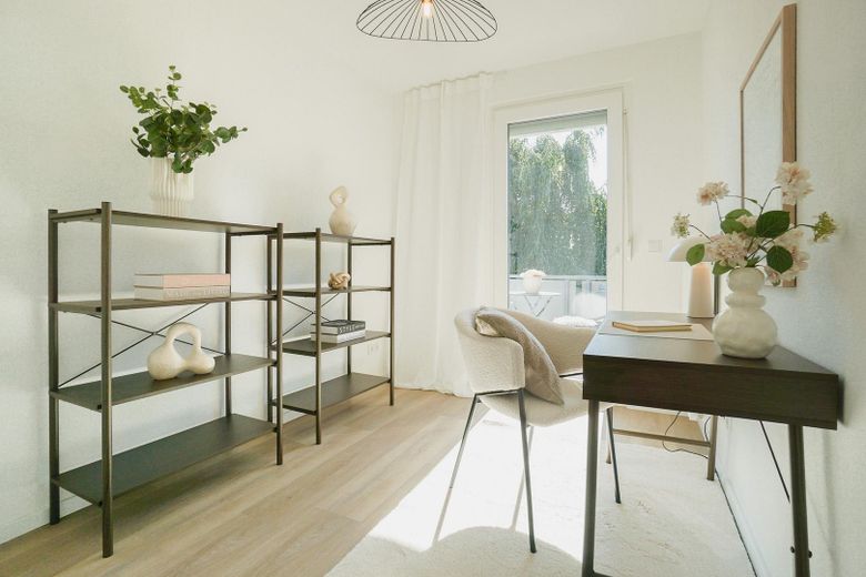 *Einziehen und wohlfühlen* - Ihr stilvoll renoviertes energieeffizientes Reihenhaus in WF – Arbeitszimmer